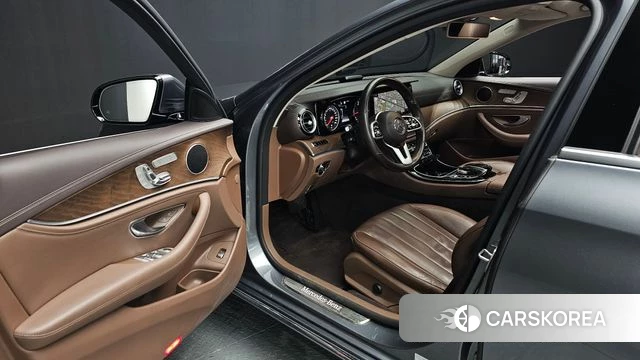 Mercedes-Benz E-Class W213 id 4625974 из Кореи 33