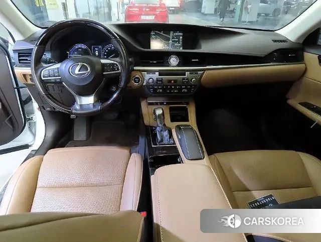 Lexus New ES300h id 3647414 из Кореи 20