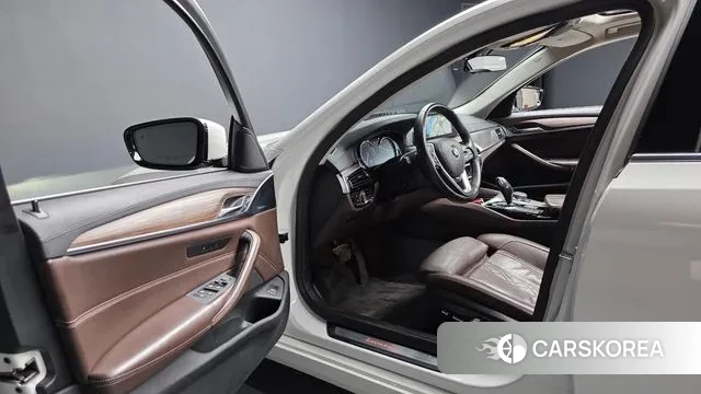 BMW 5 Series (G30) id 3505252 из Кореи 20