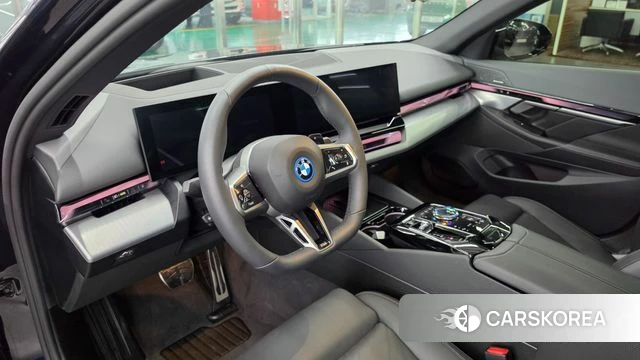 BMW 5 Series (G60) id 4248251 из Кореи 20
