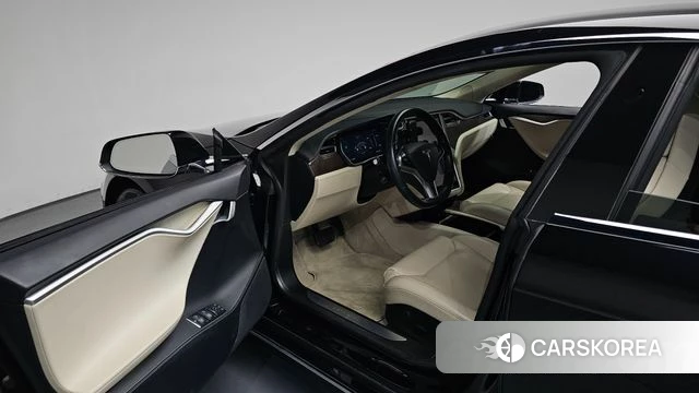 Tesla Model S id 4496945 из Кореи 34