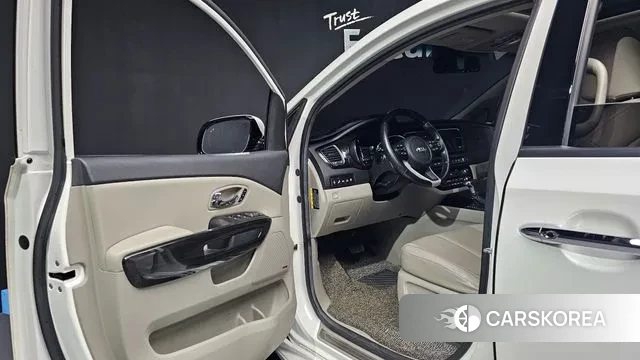 Kia The New Carnival id 3029455 из Кореи 20