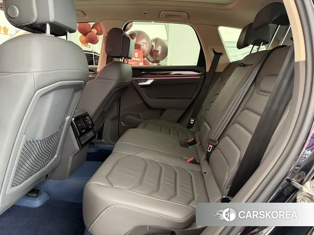 Volkswagen Touareg id 4329156 из Китая 30