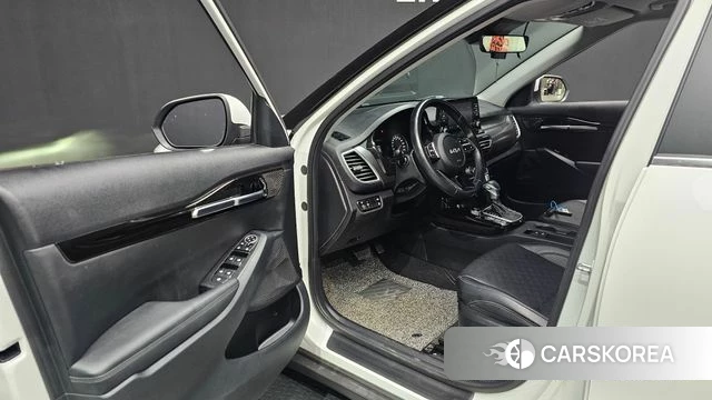 Kia Seltos id 4303466 из Кореи 32