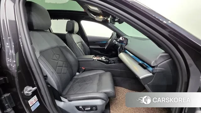 BMW 5 Series (G60) id 3026686 из Кореи 20