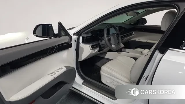 Hyundai Grandeur (GN7) id 3393912 из Кореи 20