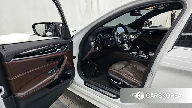 BMW 5 Series (G30) id 4722655 из Кореи 34