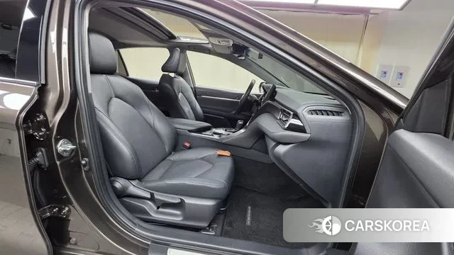 Toyota Camry (XV70) id 3251906 из Кореи 20