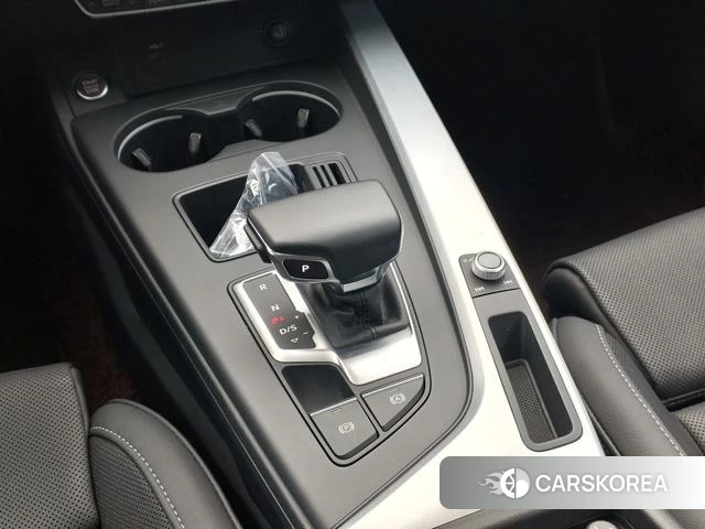 Audi A4L id 4299414 из Китая 17