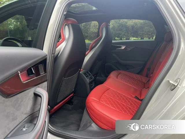 Audi S4 id 4209896 из Китая 16
