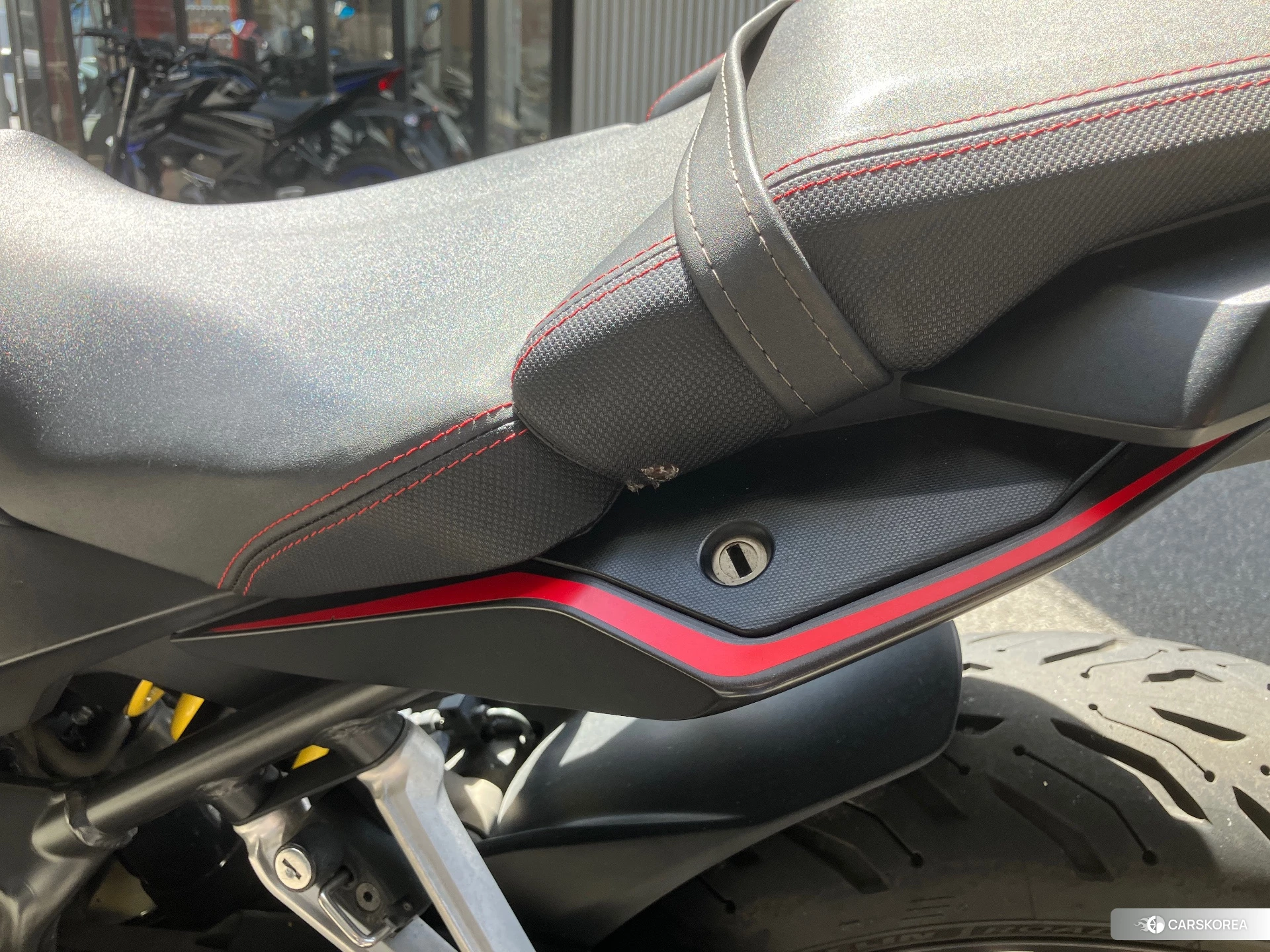 Проданный Honda CBR650R id 4312994 из Японии, фото 10