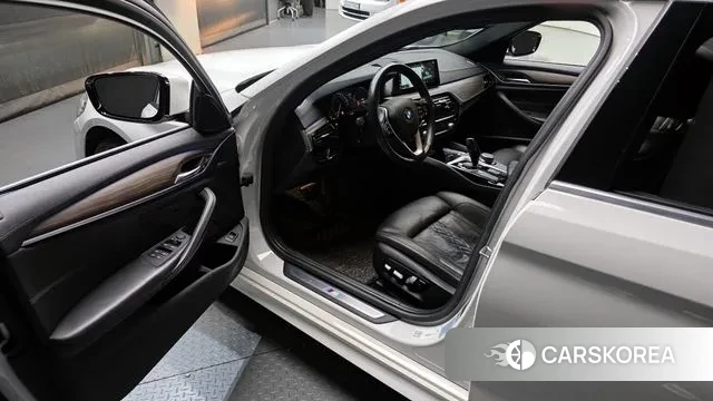 BMW 5 Series (G30) id 3661988 из Кореи 20