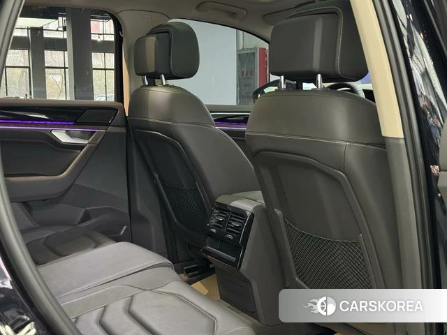 Volkswagen Touareg id 4211861 из Китая 20