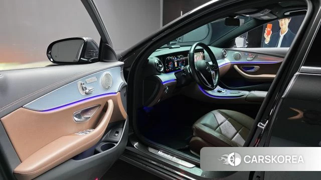 Mercedes-Benz E-Class W213 id 4693069 из Кореи 32