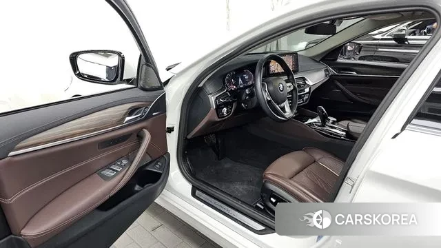 BMW 5 Series (G30) id 3523977 из Кореи 20