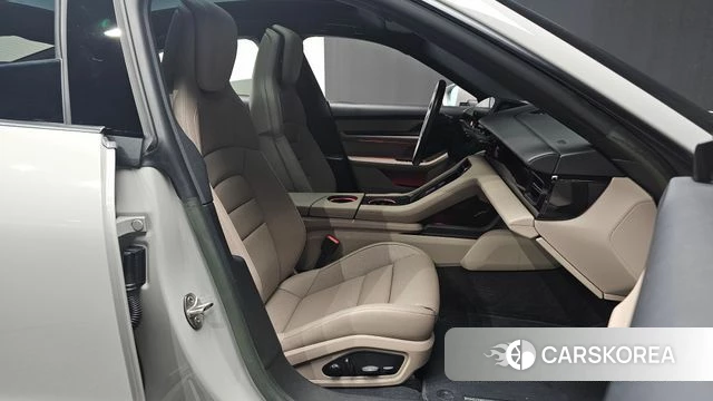 Porsche Taycan id 3826379 из Кореи 20