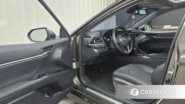 Toyota Camry (XV70) id 4403273 из Кореи 31