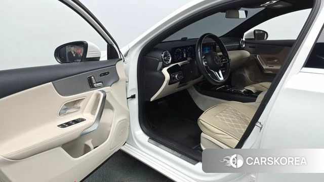 Mercedes-Benz A-Class W177 id 4482229 из Кореи 33