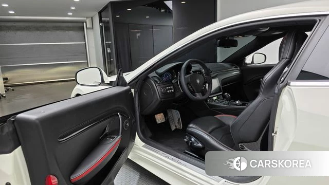 Maserati GranTurismo id 4907359 из Кореи 35