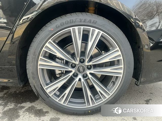 Audi A6L id 4198973 из Китая 20
