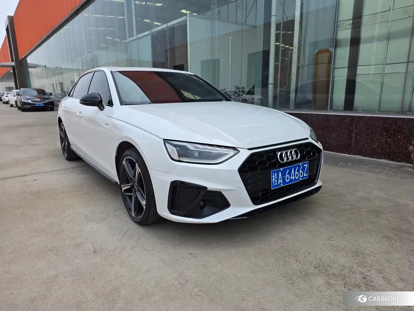 Audi A4L id 4622737 из Китая 10