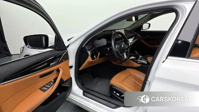 BMW 5 Series (G30) id 3518748 из Кореи 20