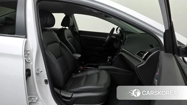 Hyundai Avante AD id 3336635 из Кореи 20