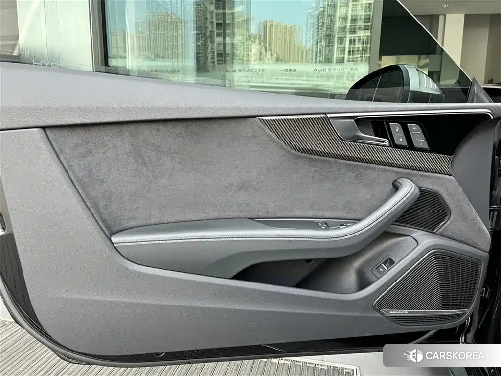 Audi RS 5 id 4644471 из Китая 17