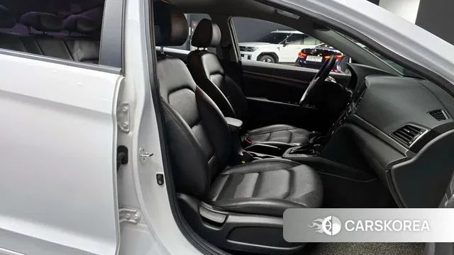 Hyundai Avante AD id 3162004 из Кореи 20