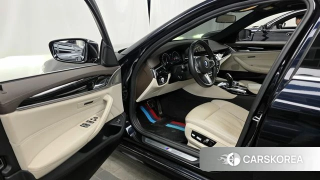 BMW 5 Series (G30) id 3814064 из Кореи 20