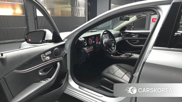 Mercedes-Benz E-Class W213 id 4899914 из Кореи 31