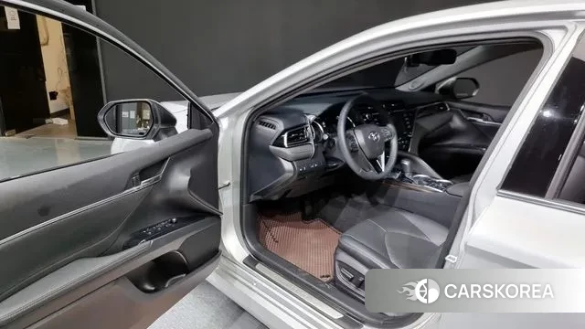 Toyota Camry (XV70) id 3024693 из Кореи 20