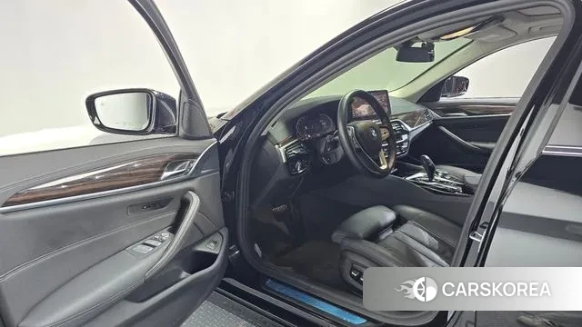 BMW 5 Series (G30) id 3453567 из Кореи 20