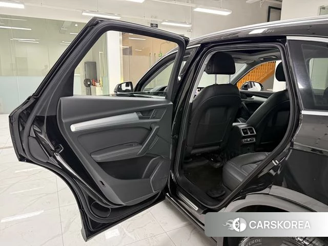 Audi Q5L id 4307708 из Китая 20