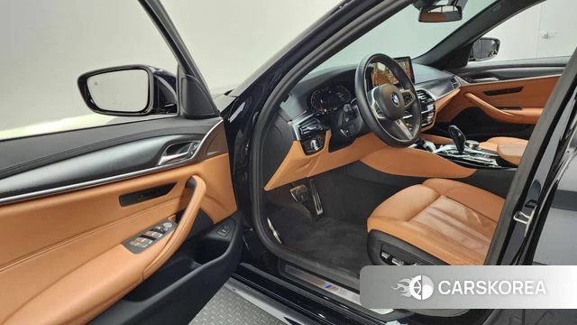 BMW 5 Series (G30) id 3832210 из Кореи 20