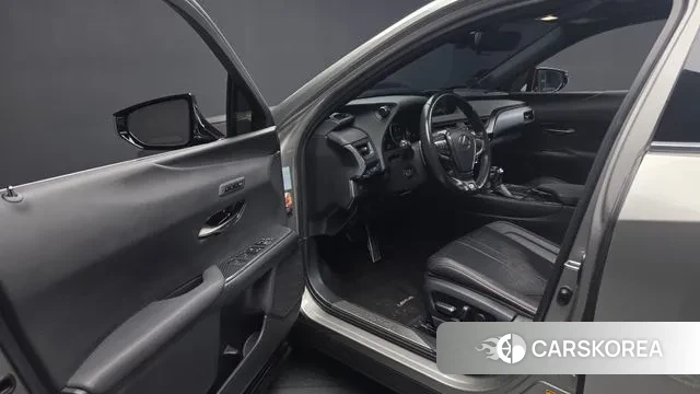 Lexus UX250h id 3468927 из Кореи 20