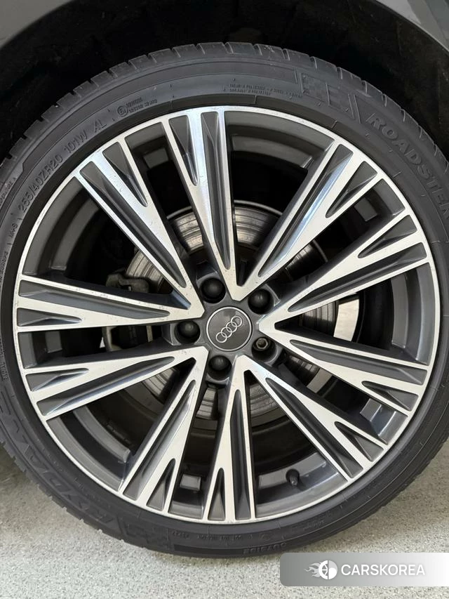 Audi A6L id 4241406 из Китая 11