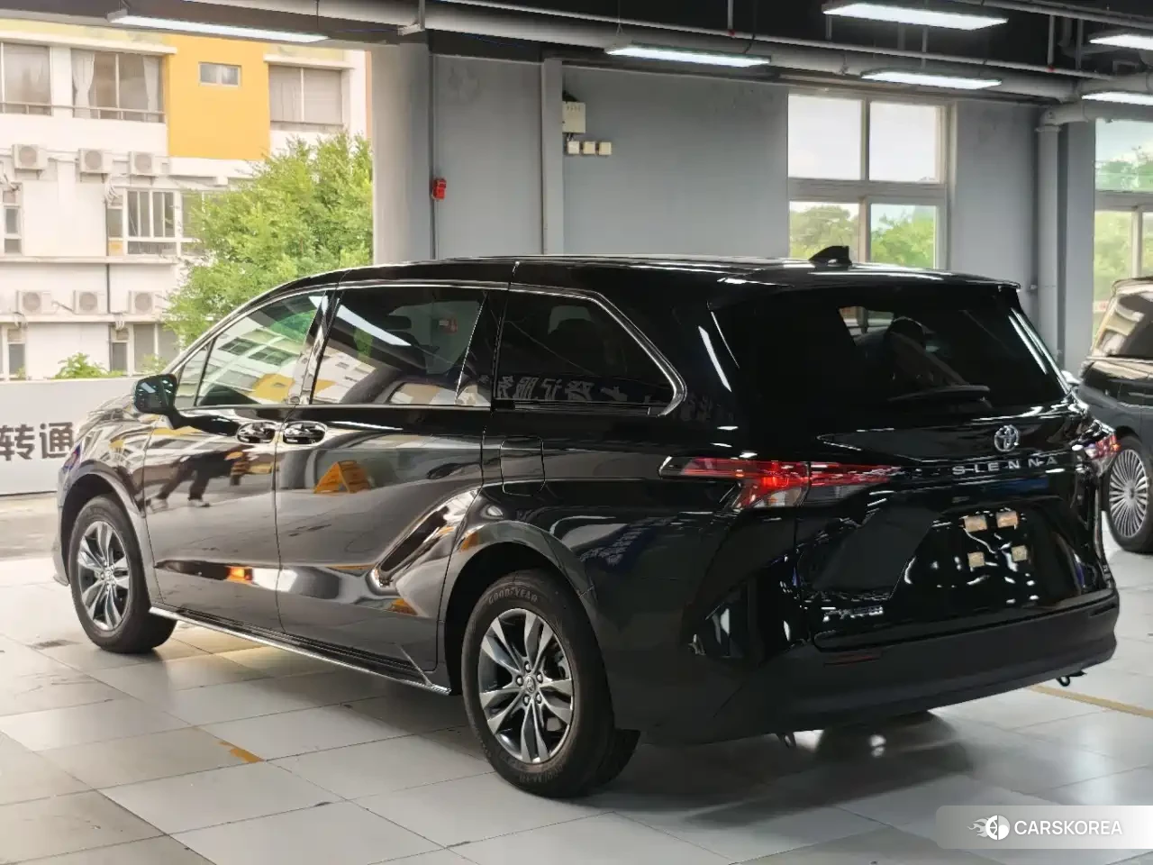 Toyota Sienna id 4576790 из Китая 15