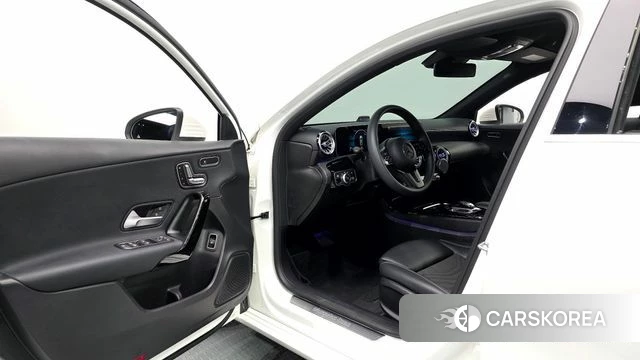 Mercedes-Benz A-Class W177 id 4586590 из Кореи 30