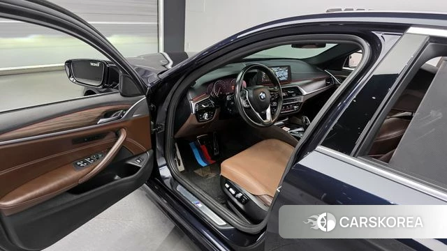 BMW 5 Series (G30) id 3880228 из Кореи 20