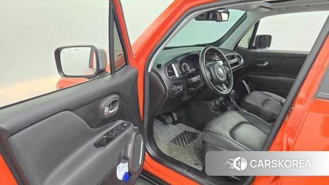 Jeep Renegade id 4770541 из Кореи 34
