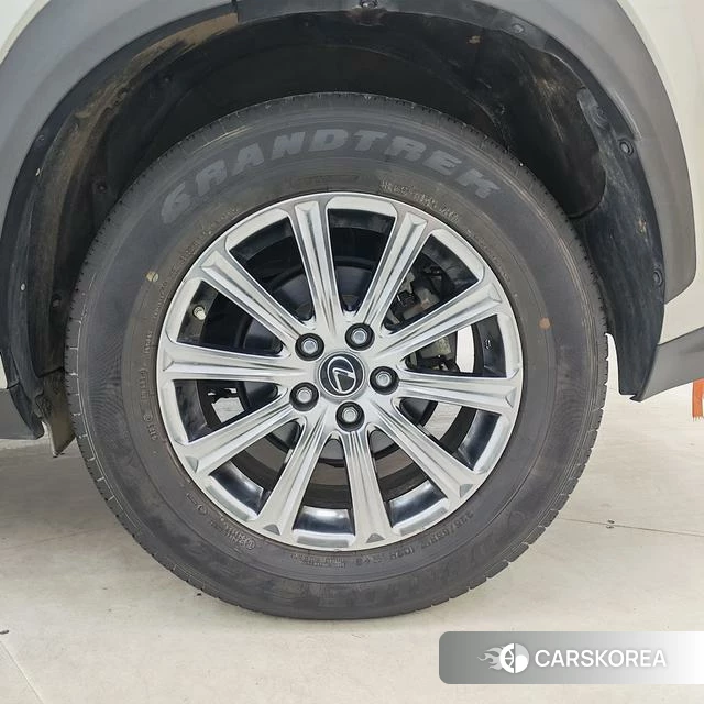 Lexus NX id 4236383 из Китая 18