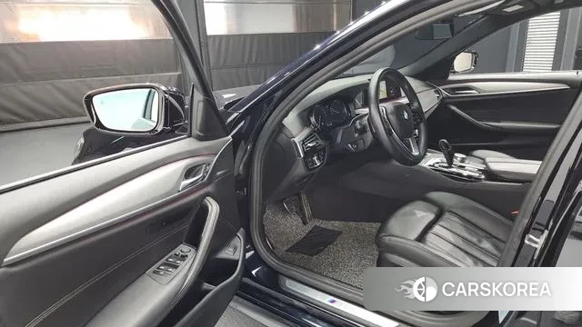 BMW 5 Series (G30) id 3578881 из Кореи 20