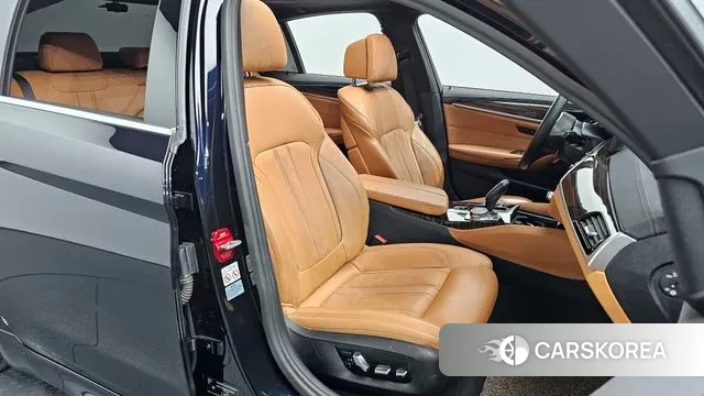 BMW 5 Series (G30) id 3753568 из Кореи 20