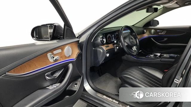 Mercedes-Benz E-Class W213 id 4605396 из Кореи 36