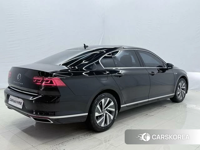 Volkswagen Magotan PHEV id 4300318 из Китая 16