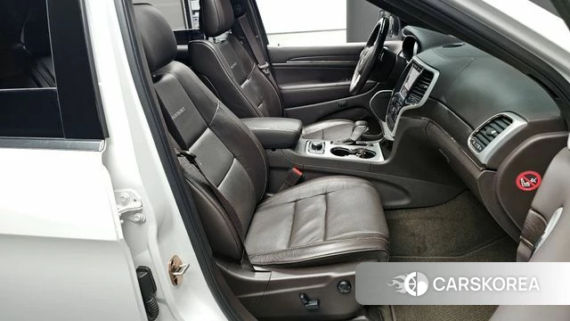 Jeep Grand Cherokee id 4233093 из Кореи 30