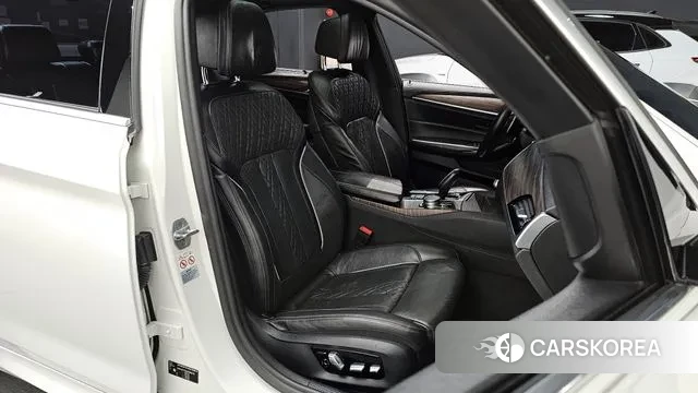 BMW 5 Series (G30) id 3445147 из Кореи 20