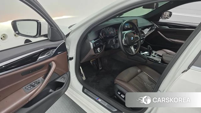 BMW 5 Series (G30) id 3911958 из Кореи 20