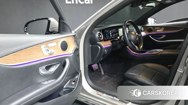 Mercedes-Benz E-Class W213 id 3811953 из Кореи 20